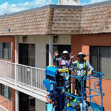 Azalea-Trace-6-Story-Building-Cleaning-in-Pensacola-Florida 2