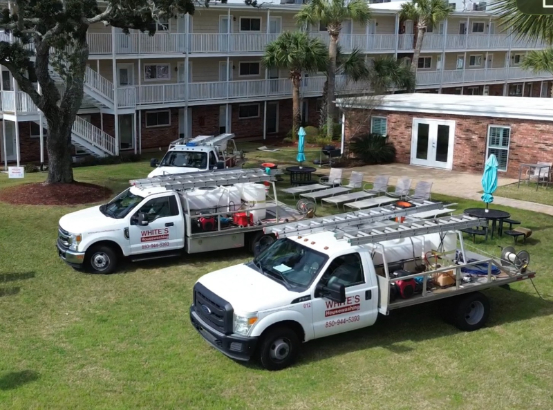 Three Story Condominum Complex Cleaning in Pensacola, Florida